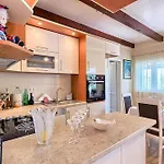 Beachfront House Dalmatino Trogir With Pool On Ciovo Vila *