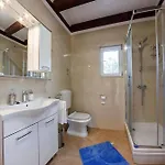 Beachfront House Dalmatino Trogir With Pool On Ciovo Vila Trogir