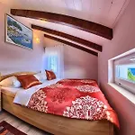 Beachfront House Dalmatino Trogir With Pool On Ciovo *