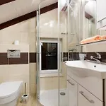 Beachfront House Dalmatino Trogir With Pool On Ciovo Vila