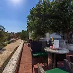 Beachfront House Dalmatino Trogir With Pool On Ciovo Vila