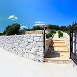 Beachfront House Dalmatino Trogir With Pool On Ciovo *