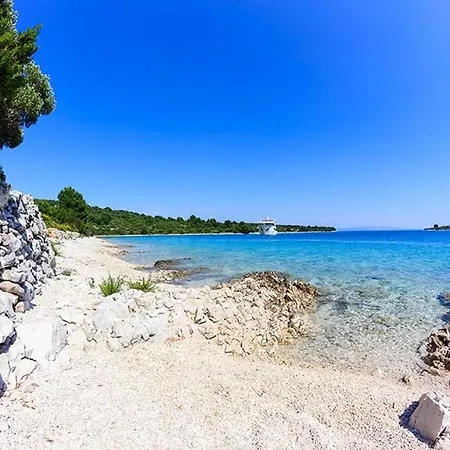 Luxury Beachfront Dalmatino With Private Pool Right At The In Okrug Gornji - Ciovo Villa