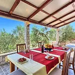 Villa Beachfront House Dalmatino Trogir With Pool On Ciovo *
