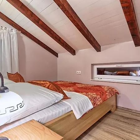 Vila Luxury Beachfront Dalmatino: Private Pool Retreat In Trogir