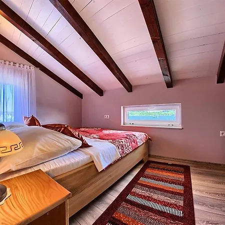 Beachfront House Dalmatino With Pool On Ciovo * Trogir