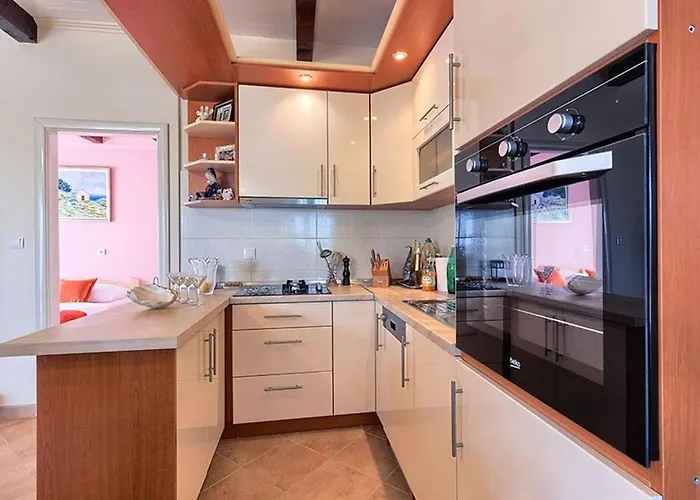 Luxury Beachfront Dalmatino With Private Pool Right At The In Okrug Gornji - Ciovo Villa *