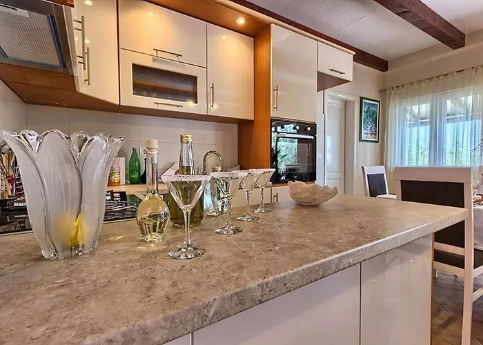 Luxury Beachfront Dalmatino With Private Pool Right At The In Okrug Gornji - Ciovo Trogir