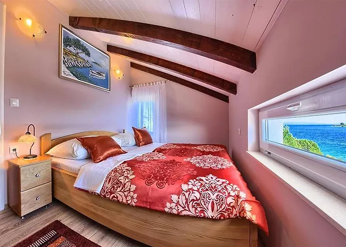 Luxury Beachfront Dalmatino With Private Pool Right At The In Okrug Gornji - Ciovo *