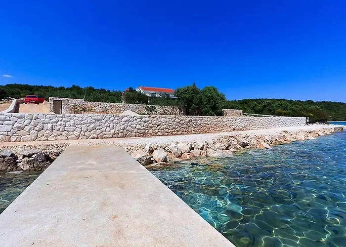 Villa Luxury Beachfront Dalmatino With Private Pool Right At The In Okrug Gornji - Ciovo