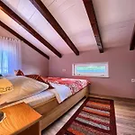 Luxury Beachfront Dalmatino: Private Pool Retreat In * Trogir