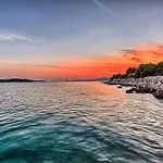 Luxury Beachfront Dalmatino: Private Pool Retreat In * Trogir