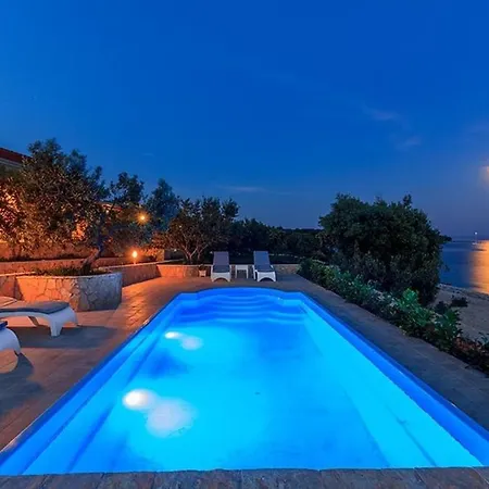 Luxury Beachfront Dalmatino With Private Pool Right At The In Okrug Gornji - Ciovo Trogir