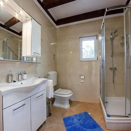 Willa Luxury Beachfront Dalmatino With Private Pool Right At The In Okrug Gornji - Ciovo Trogir