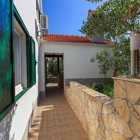 Luxury Beachfront Dalmatino: Private Pool Retreat In Villa *